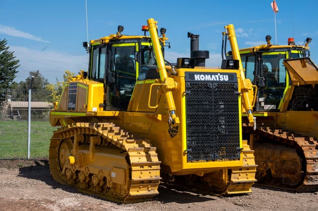 Bulldozer Komatsu D155, modelo D155 disponible en arriendo